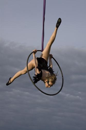 Lily La Air - Aerial Mermaid - Aerial Hoop, Circus Silks, Trapeze Entertainer