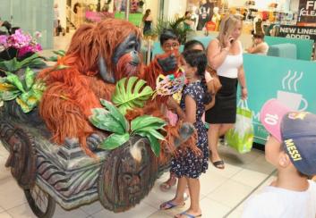 Borneo Again - Capitalist Orangutan Wants you to Join his Monkey Business - Walkabout Entertainer