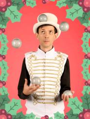 Sam Veale - www.Circusperformers.com - Walkabout and cabaret jugglerv