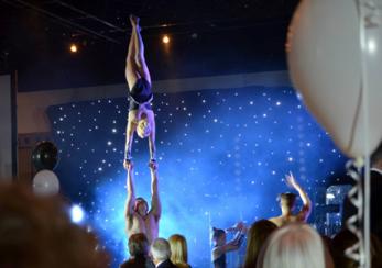 Acro-polis - Sports Gymnastic Acrobatic Entertainers Cabaret Show Performers