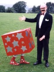 Maynard Flipflap - Man in a box walkabout entertainer