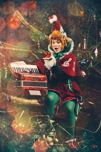 Muzakel Elf! - Cheesy musical playing impish Elf - Entertainer