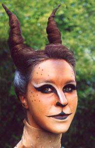 Bolli's Menagerie - Oryx - Walkabout entertainer