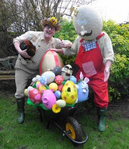 Bread's Mr Egghead and the Easter Egge Hunt - walkabout Spring Entertainers